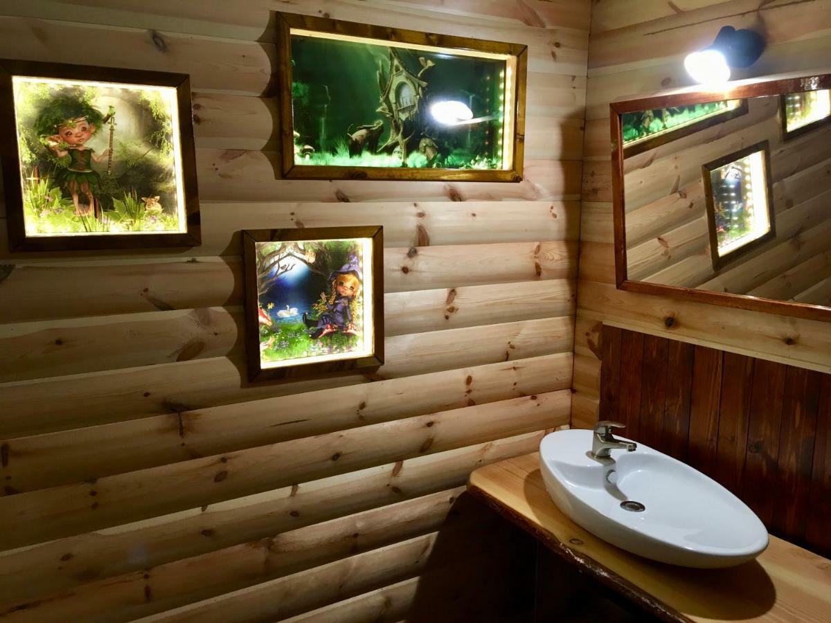 Holzhaus Trollbluemchen Am Wald Und See Neuruppin Luaran gambar
