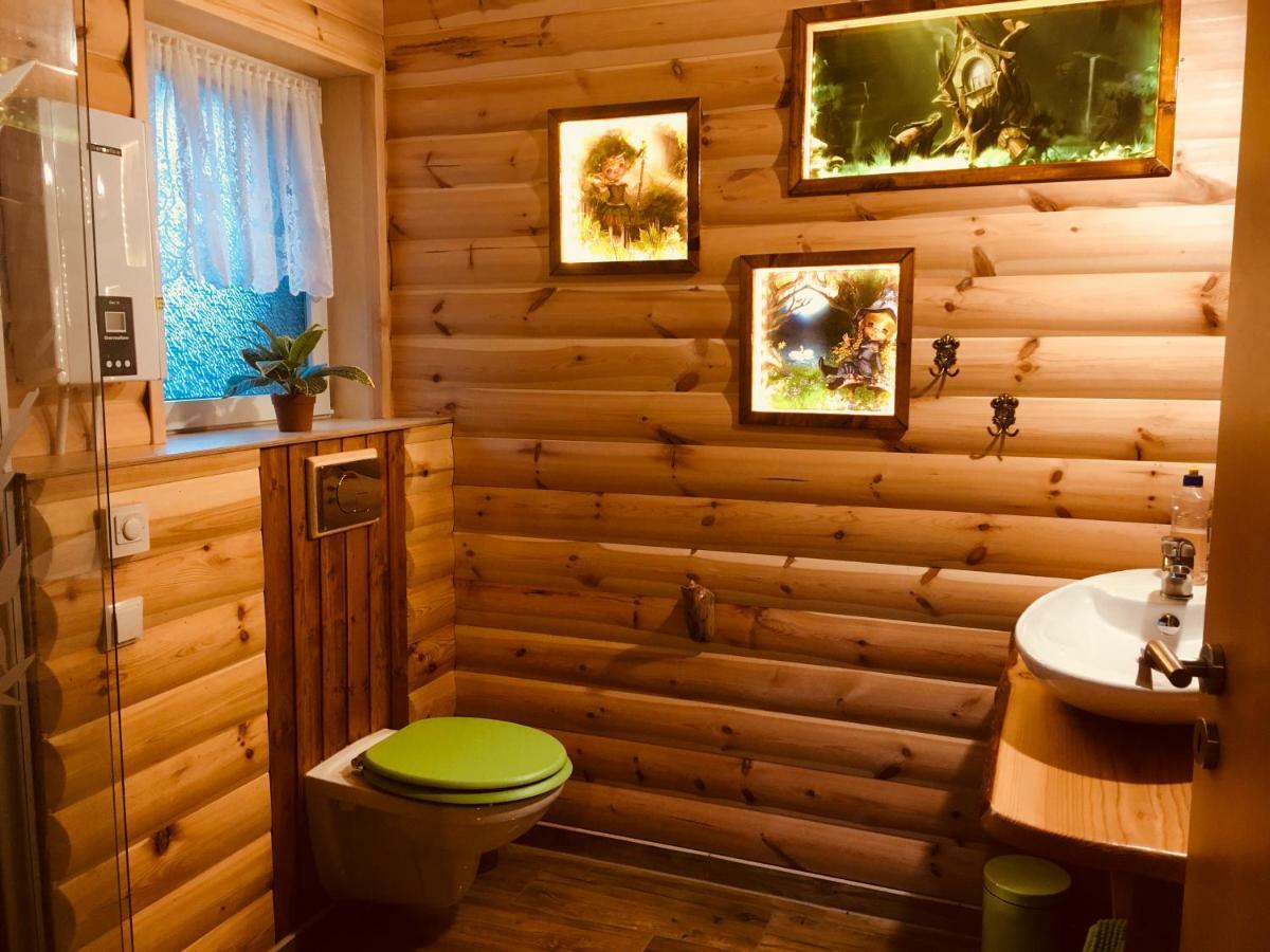 Holzhaus Trollbluemchen Am Wald Und See Neuruppin Luaran gambar